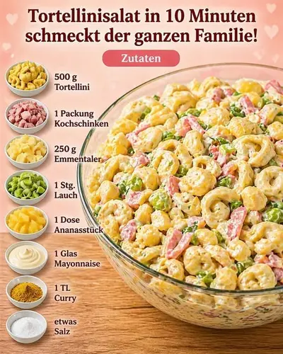 Eine große Glasschüssel gefüllt mit Tortellini-Salat neben kleinen Schälchen mit den Zutaten.